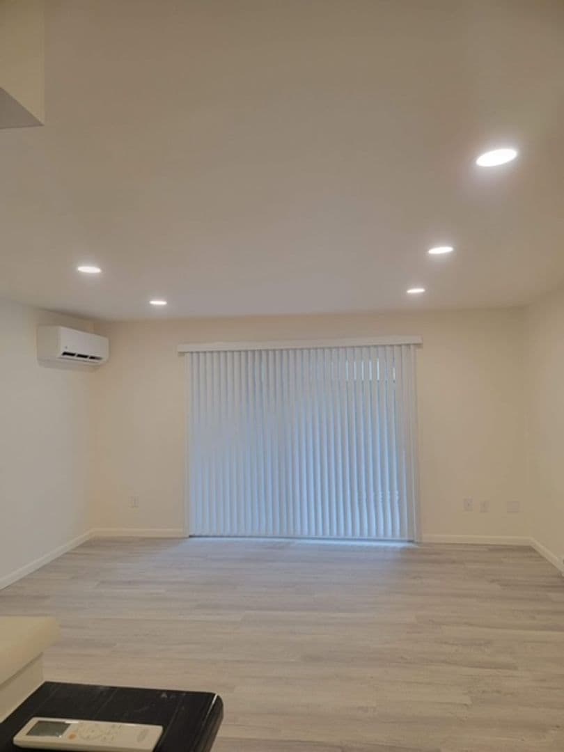 Ithaca Apartment: 87 Uptown Rd