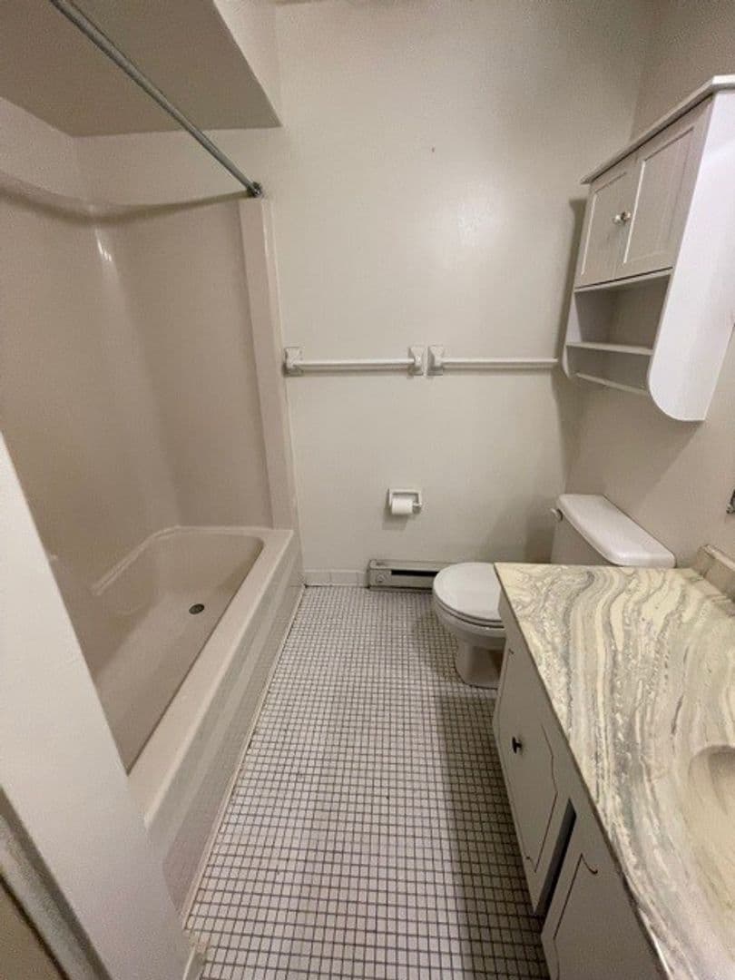 Ithaca Apartment: 87 Uptown Rd