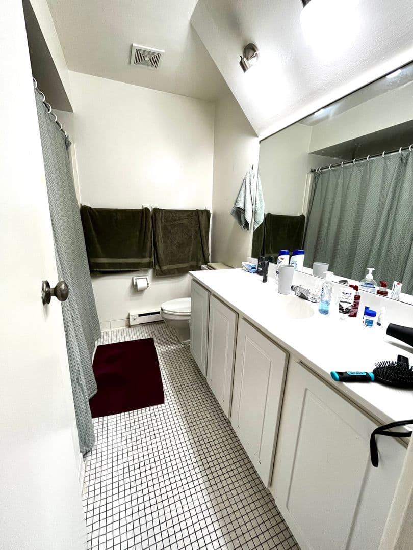 Ithaca Apartment: 87 Uptown Rd