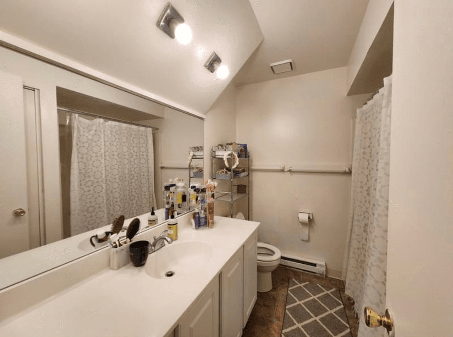 Ithaca Apartment: 87 Uptown Rd