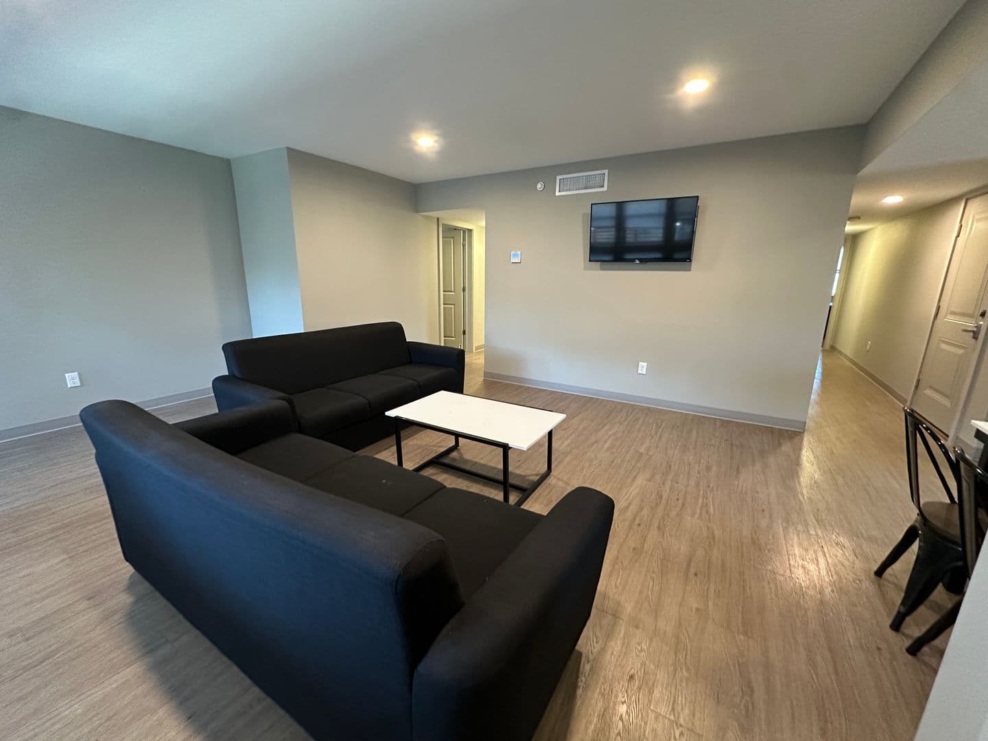 Ithaca Apartment: 126 College Ave