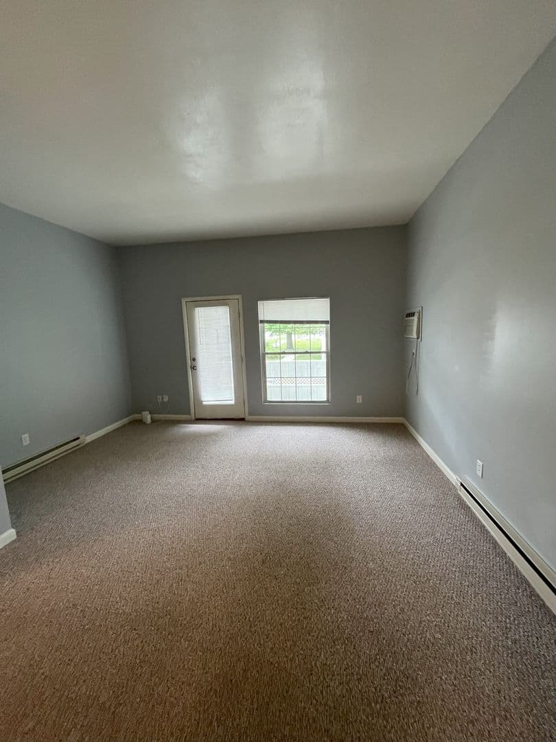 Ithaca Apartment: 87 Uptown Rd