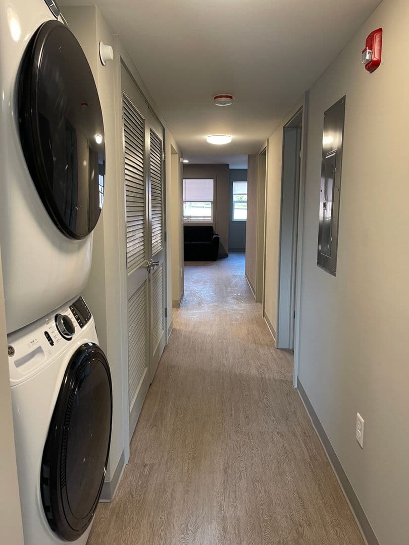 Ithaca Apartment: 126 College Ave