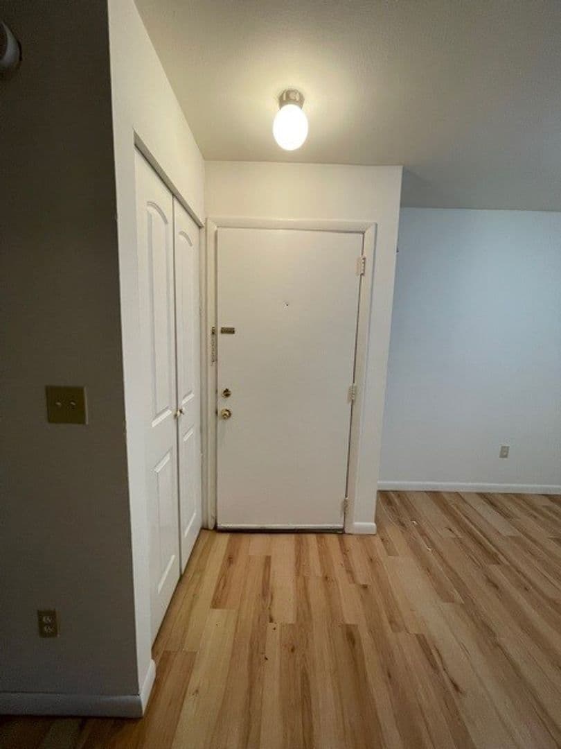 Ithaca Apartment: 87 Uptown Rd