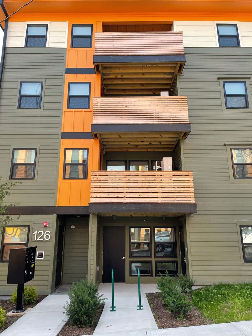 Ithaca Apartment: 126 College Ave