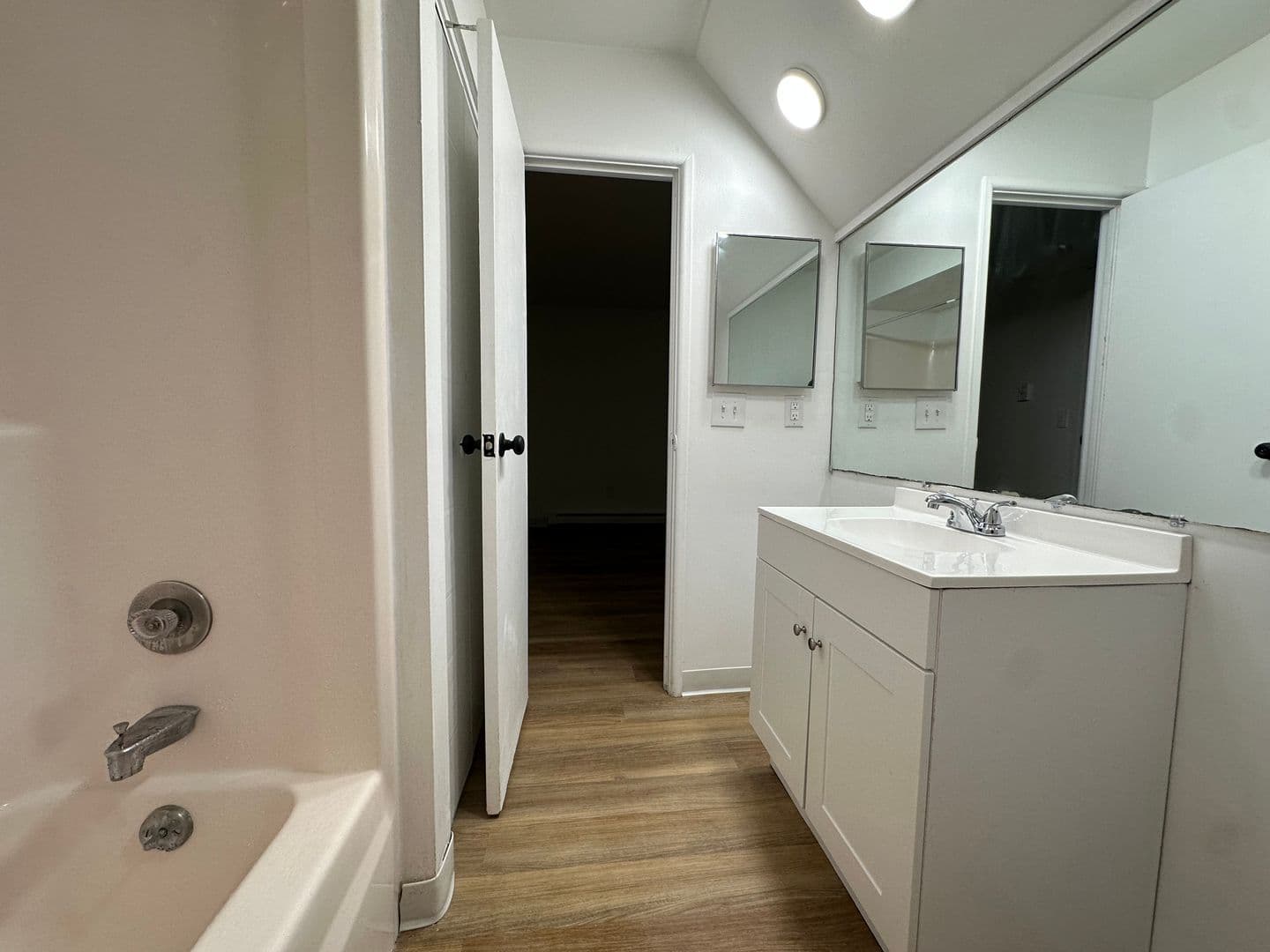 Ithaca Apartment: 87 Uptown Rd