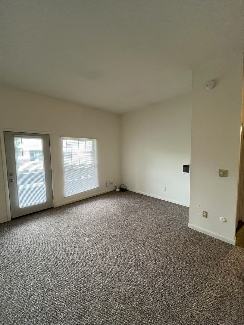 Ithaca Apartment: 87 Uptown Rd