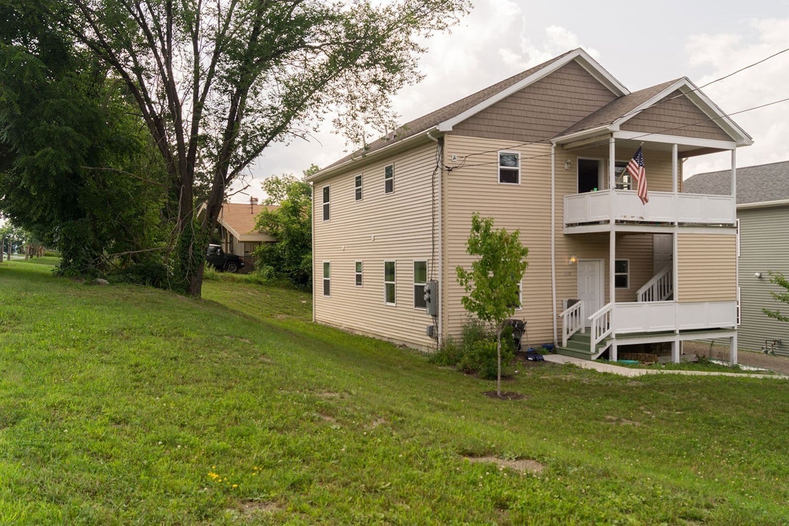 Ithaca Apartment: 648 Hudson St