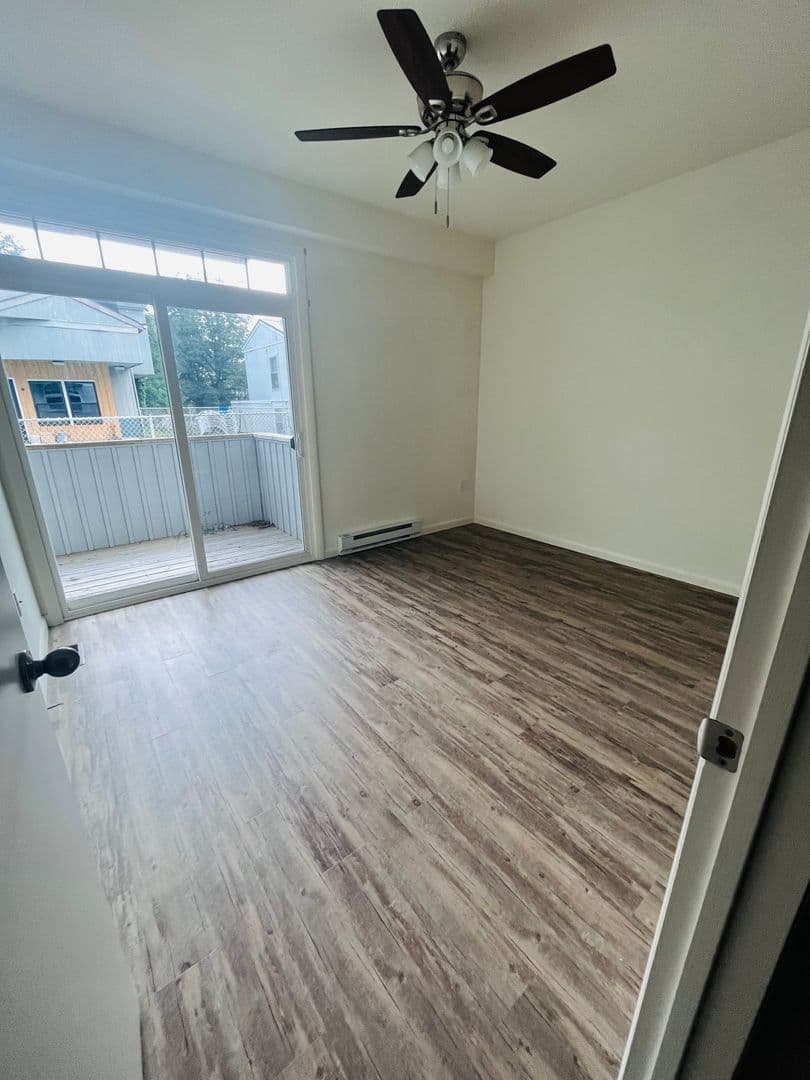 Ithaca Apartment: 87 Uptown Rd