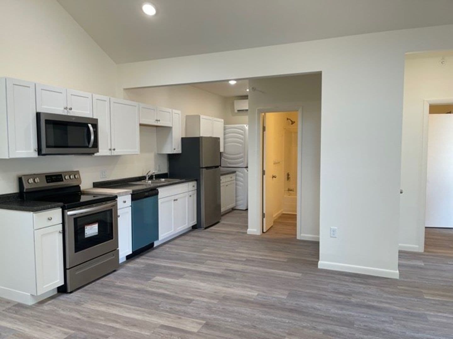 Ithaca Apartment: 87 Uptown Rd