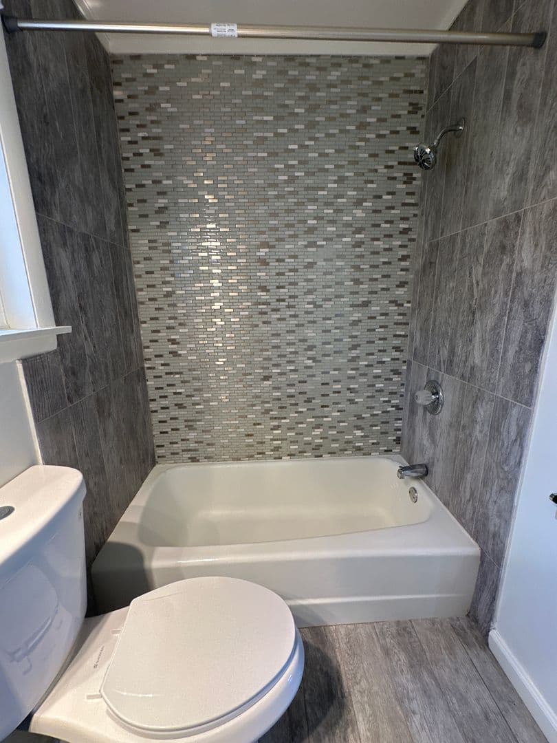 Ithaca Apartment: 702 Hudson St