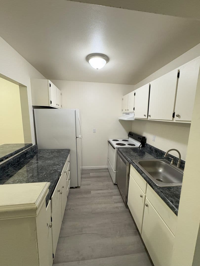 Ithaca Apartment: 87 Uptown Rd