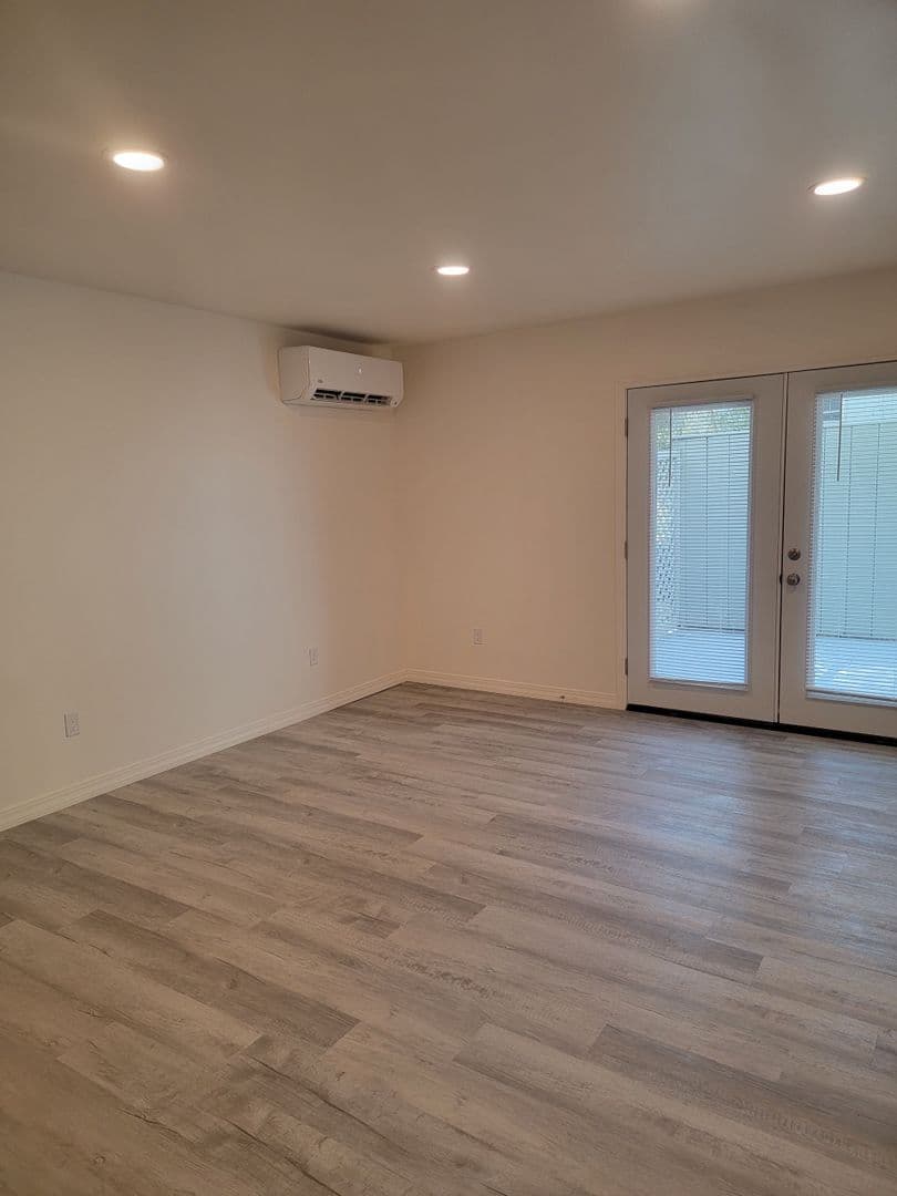 Ithaca Apartment: 87 Uptown Rd