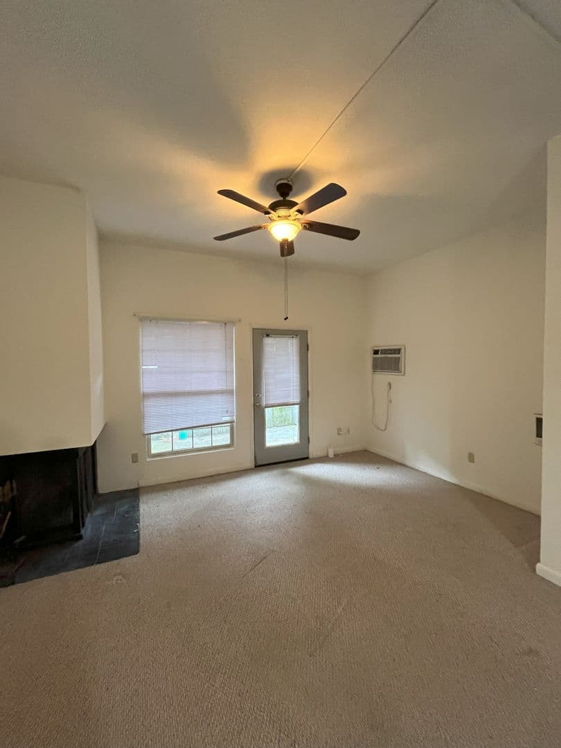 Ithaca Apartment: 87 Uptown Rd