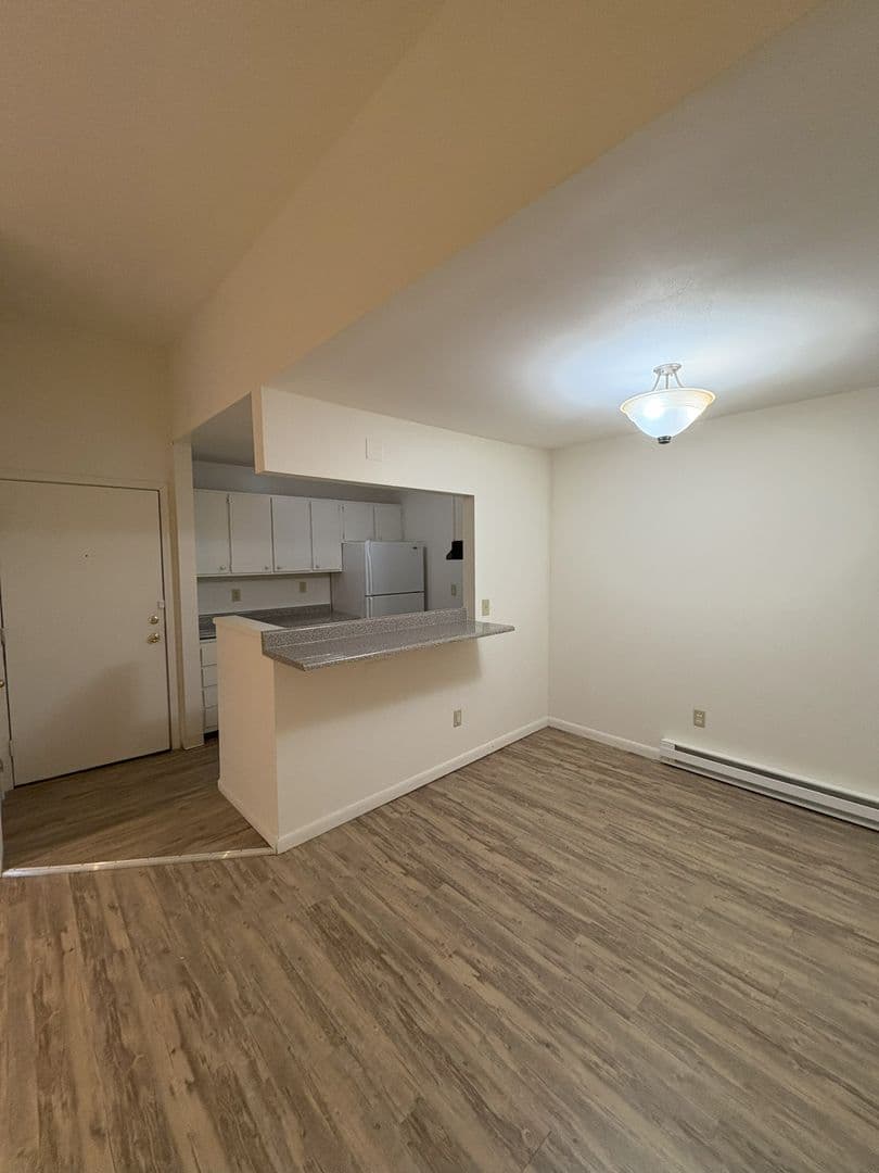 Ithaca Apartment: 87 Uptown Rd