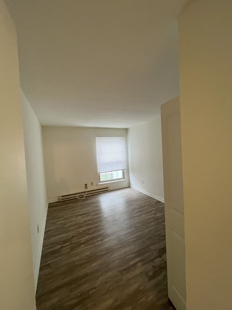 Ithaca Apartment: 87 Uptown Rd