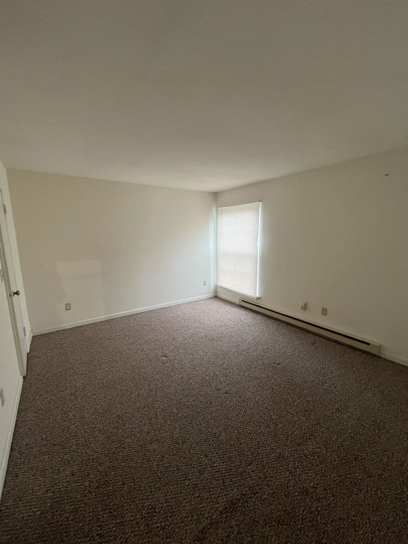 Ithaca Apartment: 87 Uptown Rd