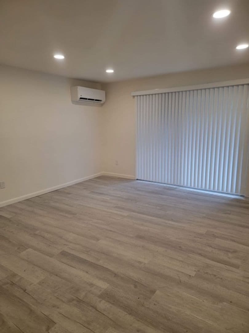 Ithaca Apartment: 87 Uptown Rd