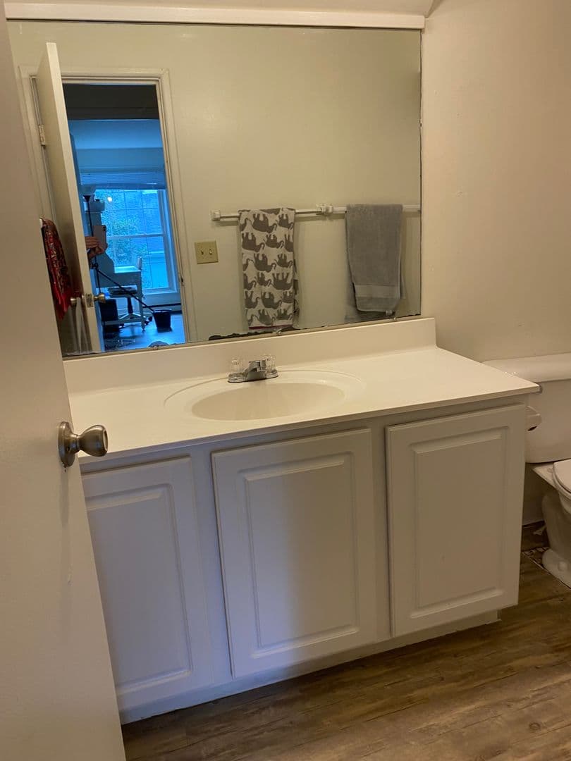 Ithaca Apartment: 87 Uptown Rd