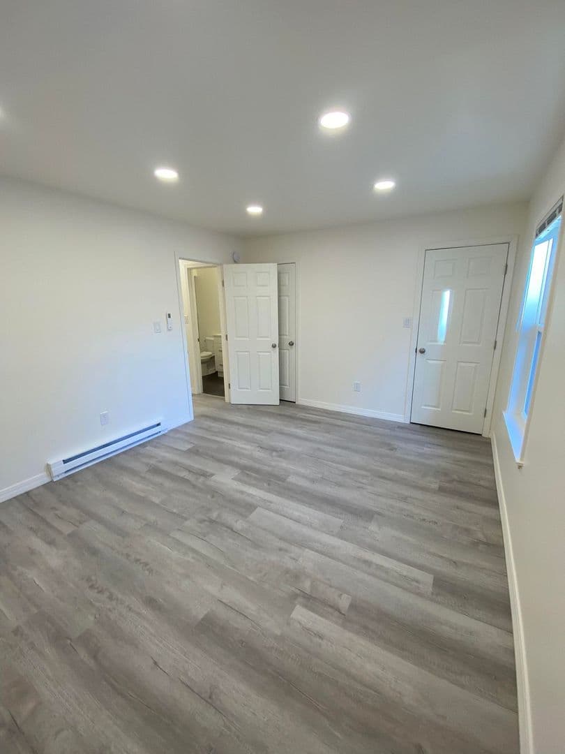 Ithaca Apartment: 87 Uptown Rd