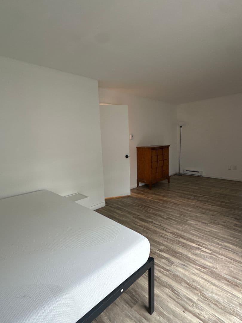 Ithaca Apartment: 87 Uptown Rd