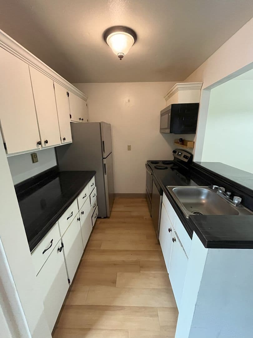 Ithaca Apartment: 87 Uptown Rd
