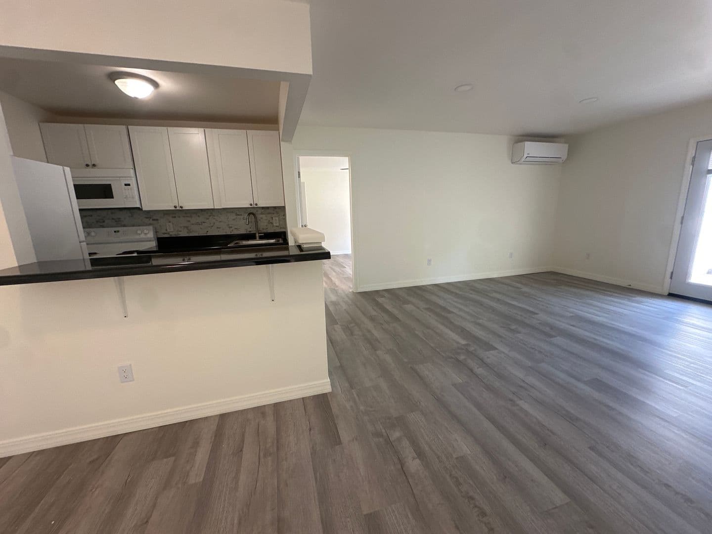 Ithaca Apartment: 87 Uptown Rd