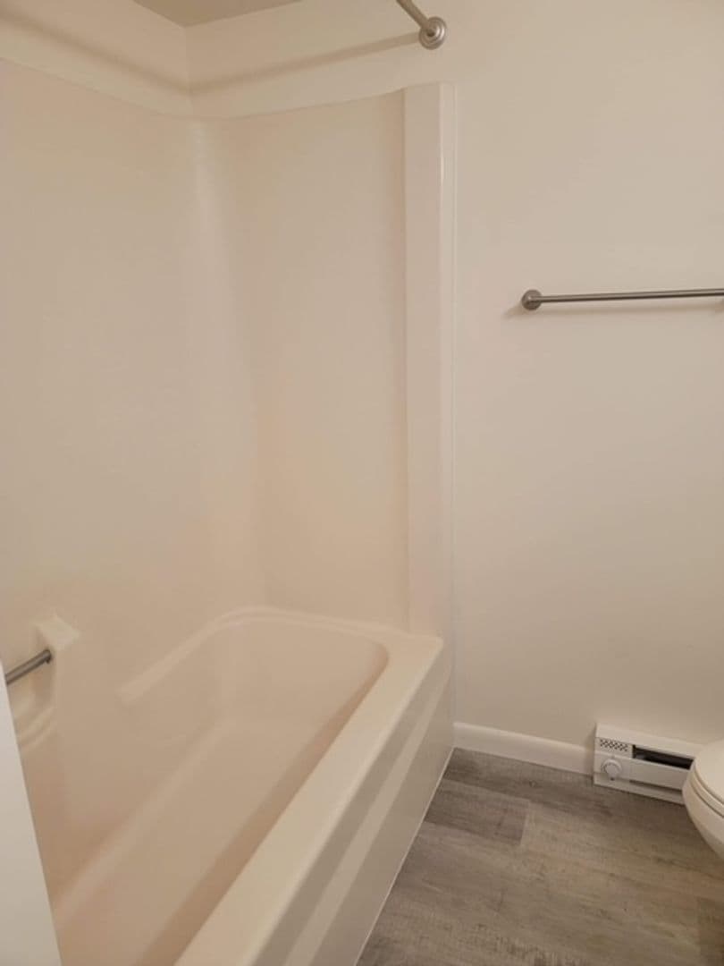 Ithaca Apartment: 87 Uptown Rd