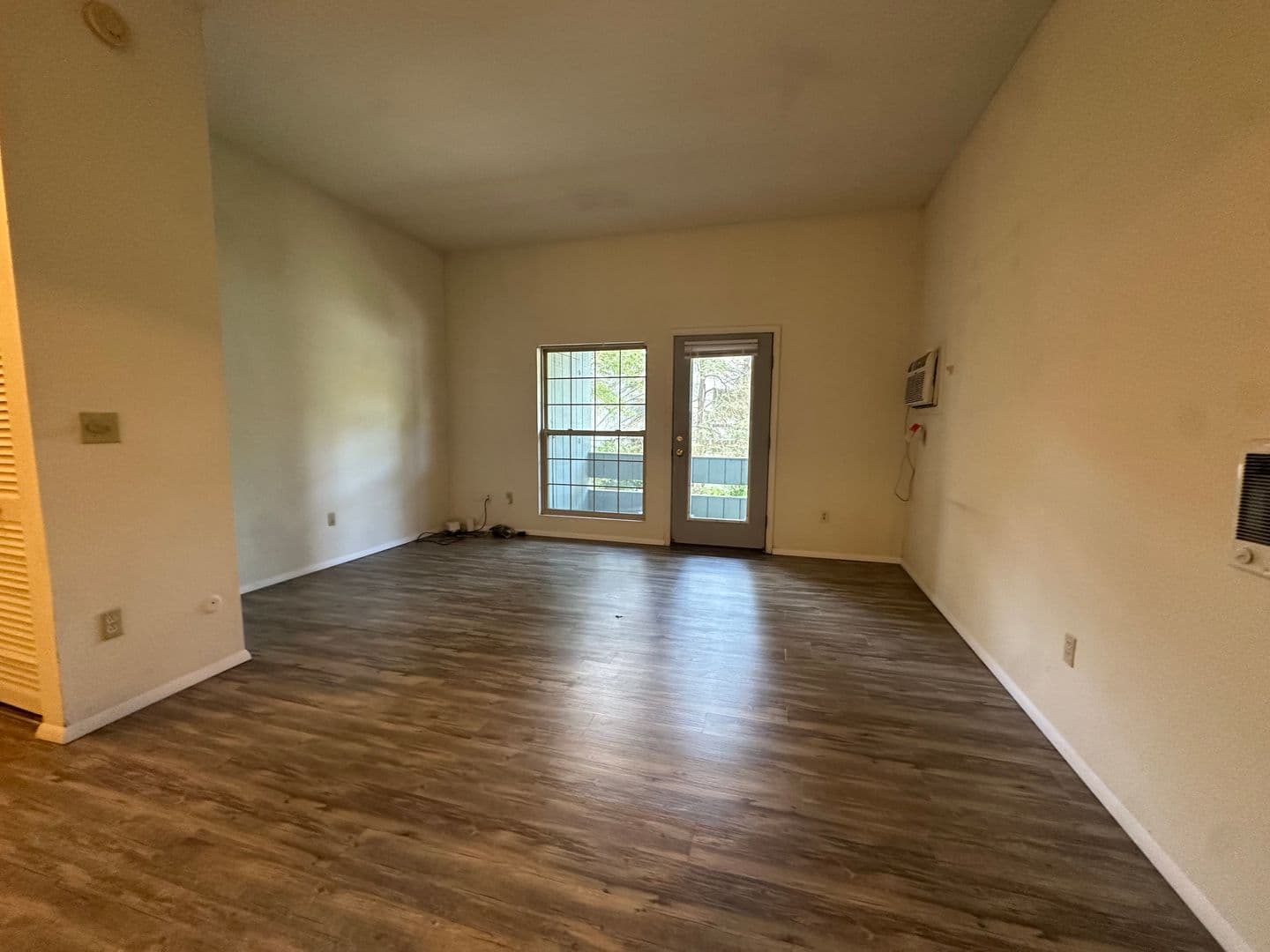 Ithaca Apartment: 87 Uptown Rd