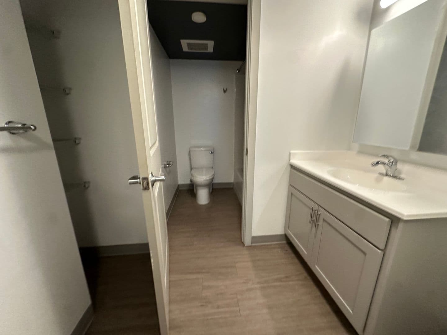 Ithaca Apartment: 126 College Ave