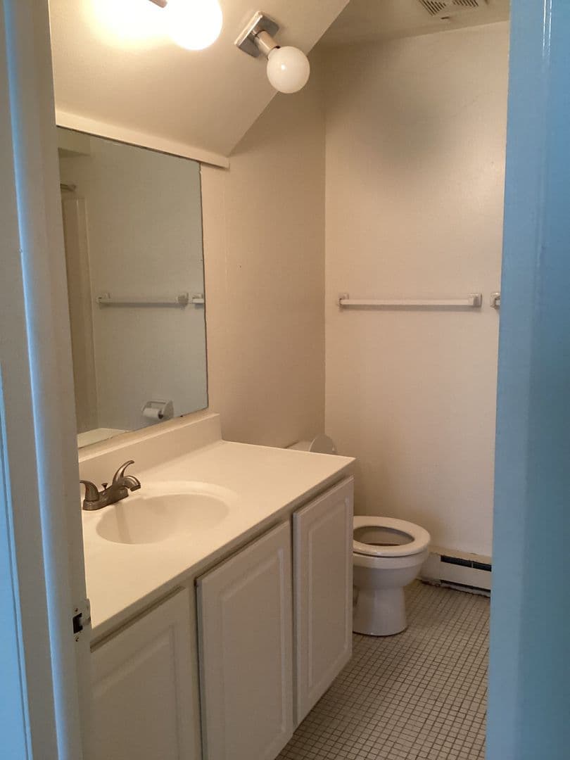 Ithaca Apartment: 87 Uptown Rd