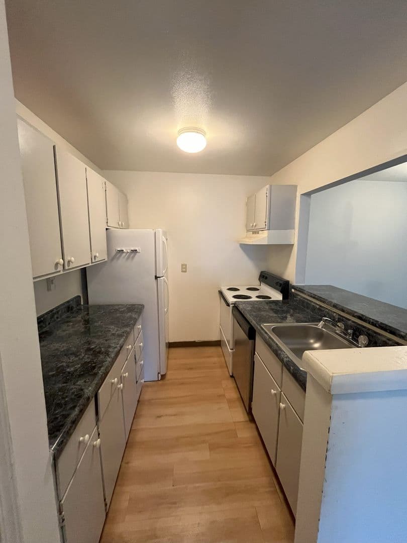 Ithaca Apartment: 87 Uptown Rd