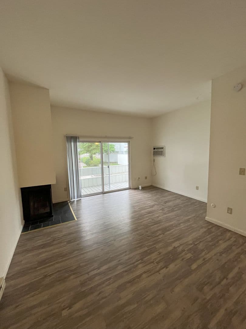 Ithaca Apartment: 87 Uptown Rd