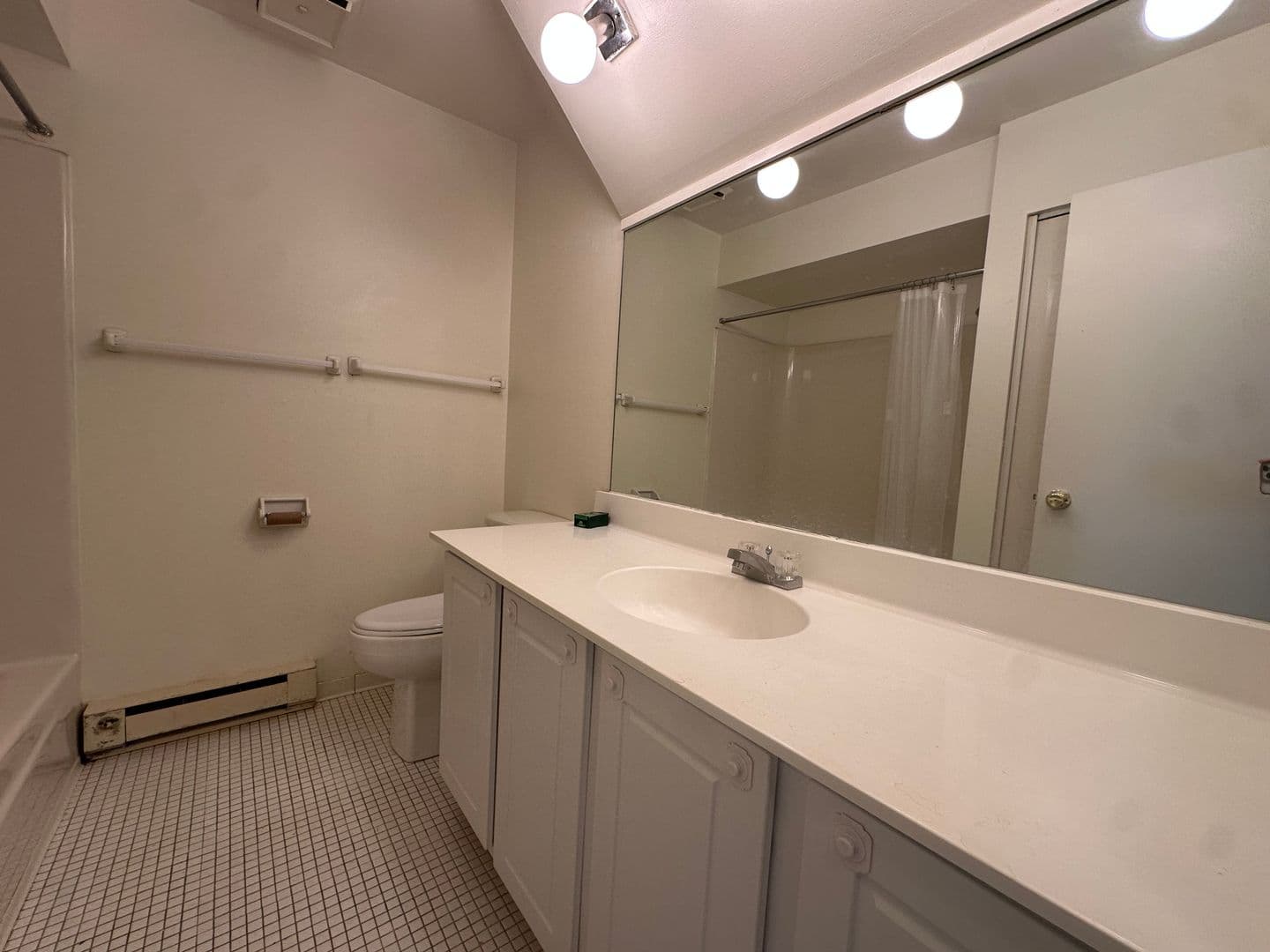 Ithaca Apartment: 87 Uptown Rd