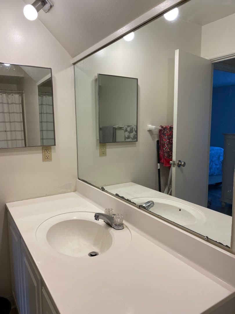 Ithaca Apartment: 87 Uptown Rd