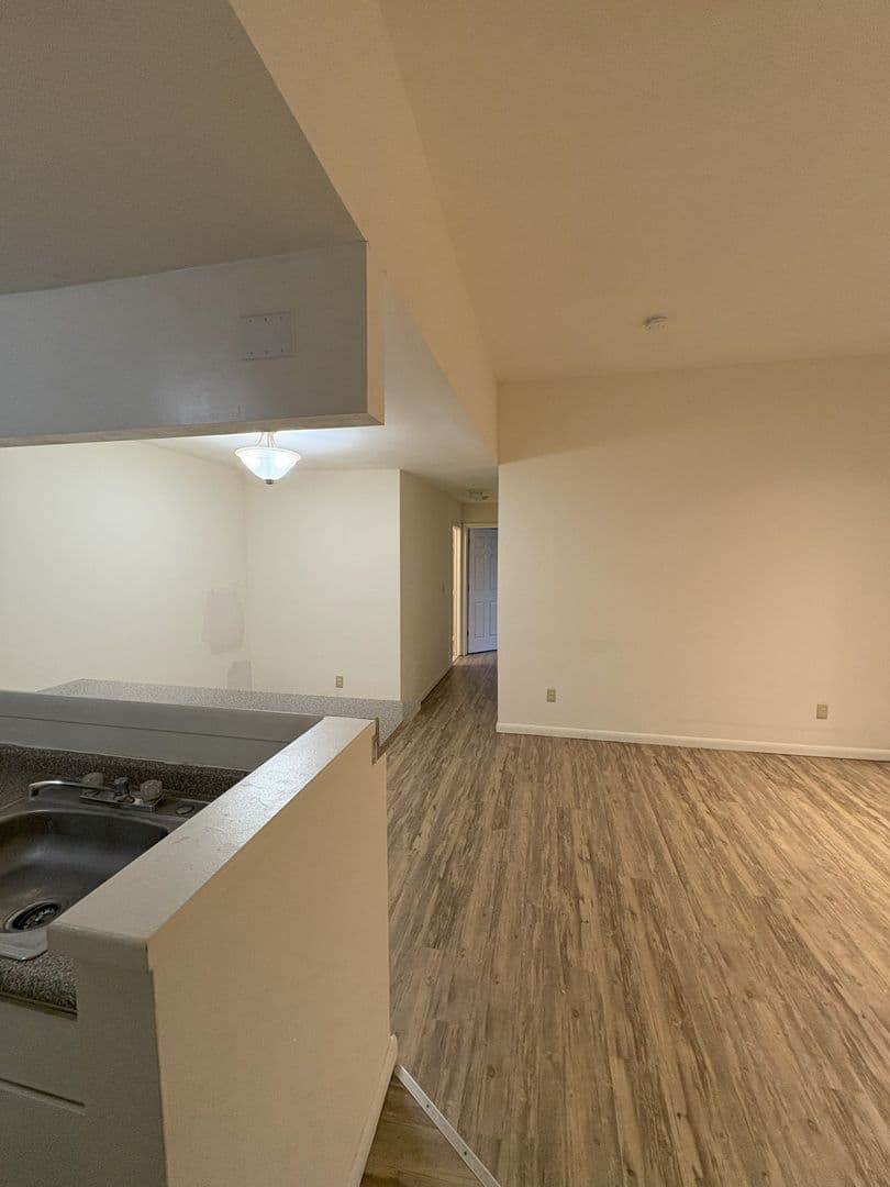 Ithaca Apartment: 87 Uptown Rd