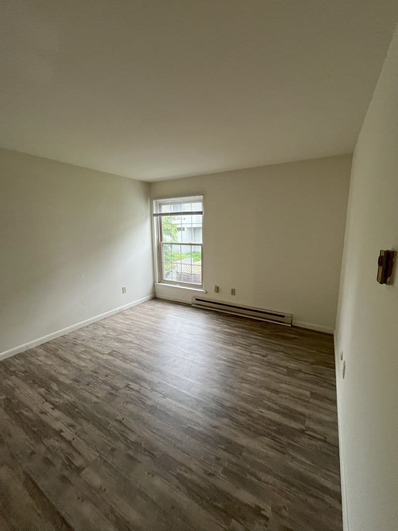 Ithaca Apartment: 87 Uptown Rd