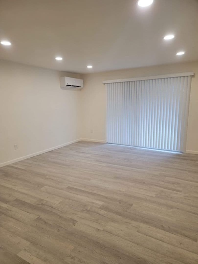 Ithaca Apartment: 87 Uptown Rd