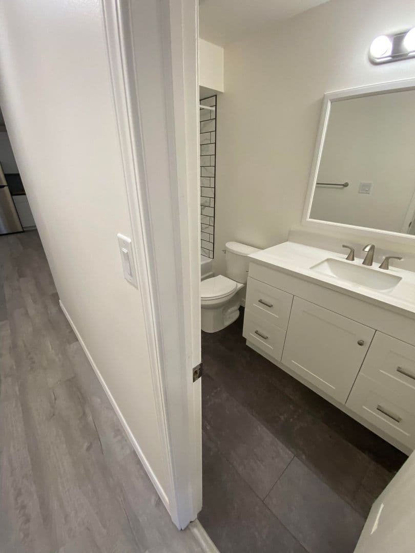 Ithaca Apartment: 87 Uptown Rd