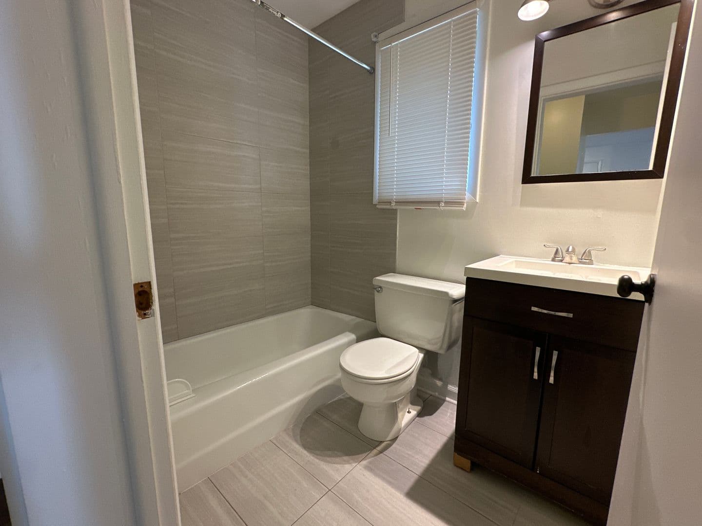 Ithaca Apartment: 702 Hudson St
