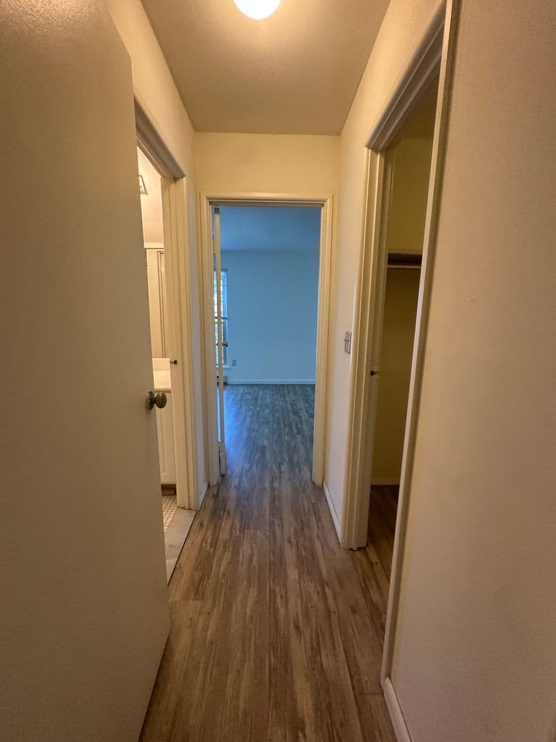 Ithaca Apartment: 87 Uptown Rd