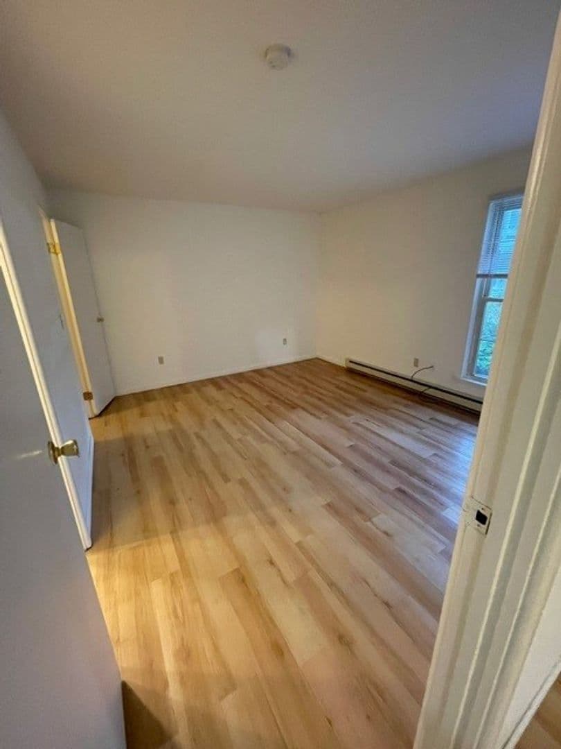 Ithaca Apartment: 87 Uptown Rd