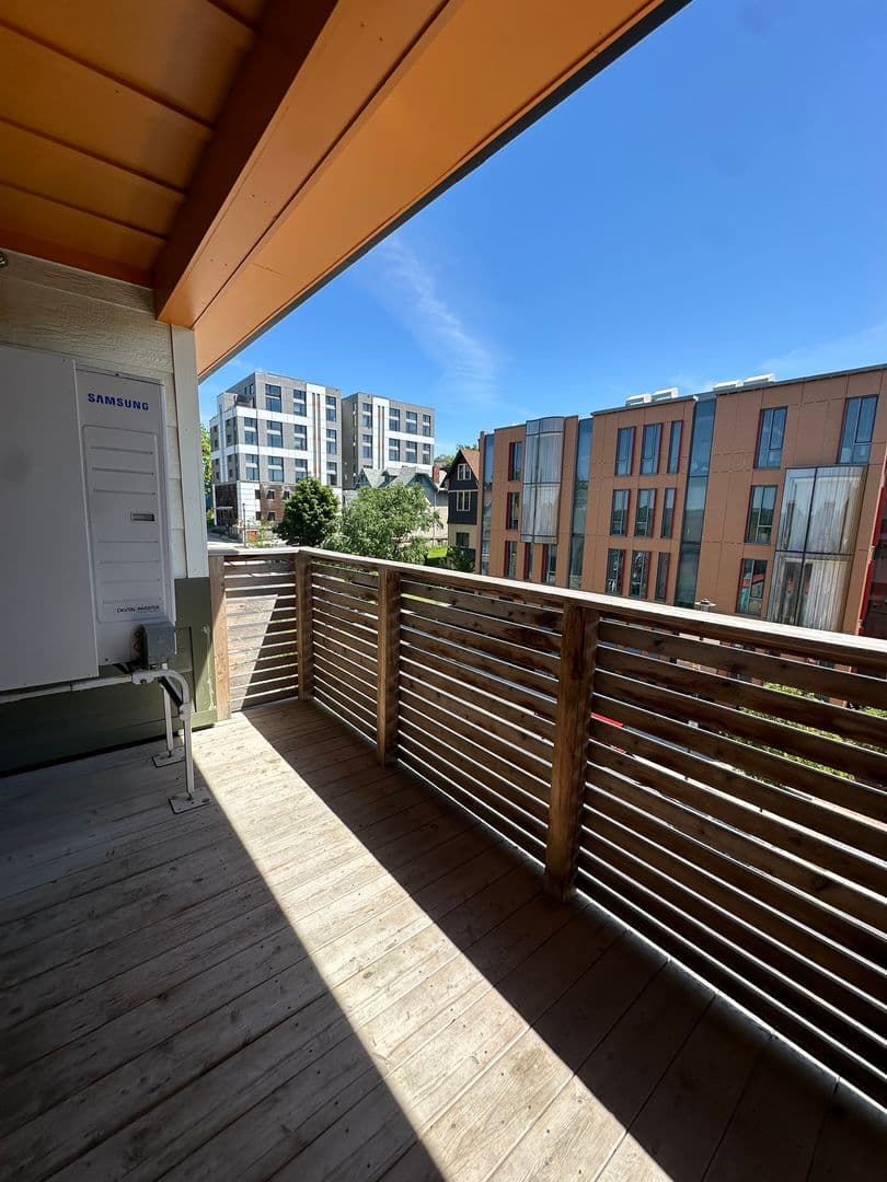 Ithaca Apartment: 126 College Ave