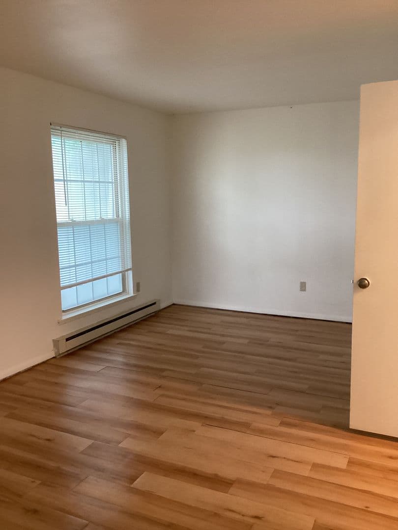 Ithaca Apartment: 87 Uptown Rd