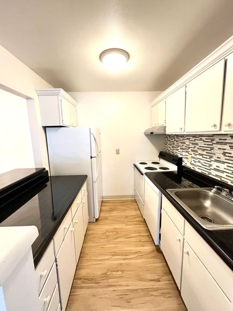 Ithaca Apartment: 87 Uptown Rd