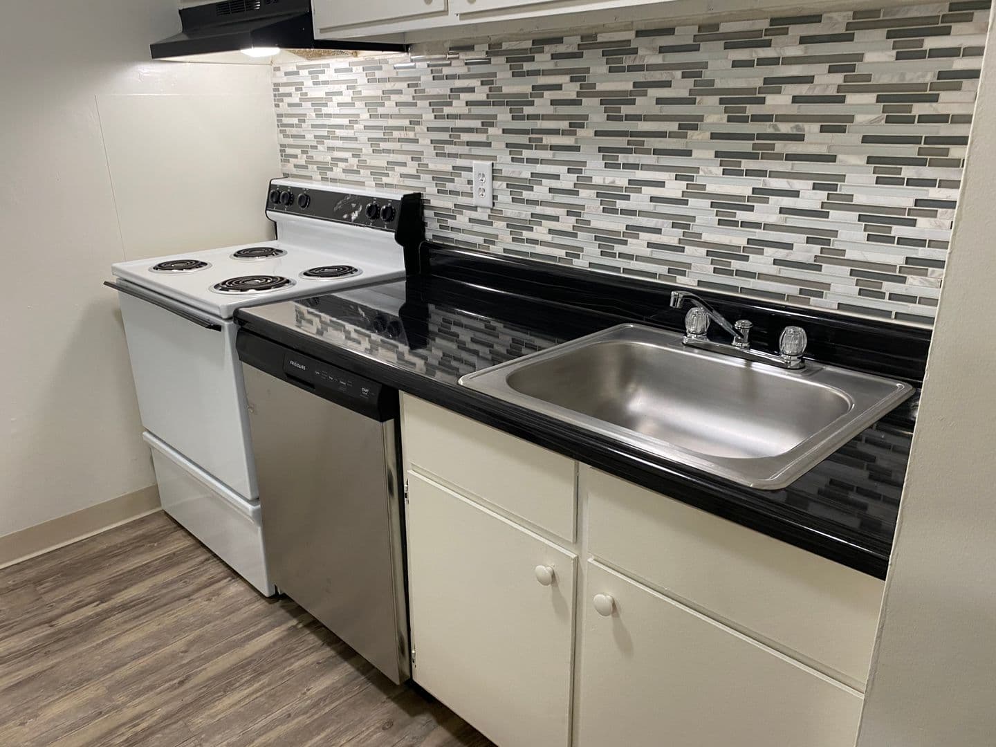 Ithaca Apartment: 87 Uptown Rd