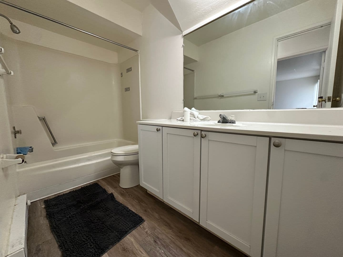 Ithaca Apartment: 87 Uptown Rd