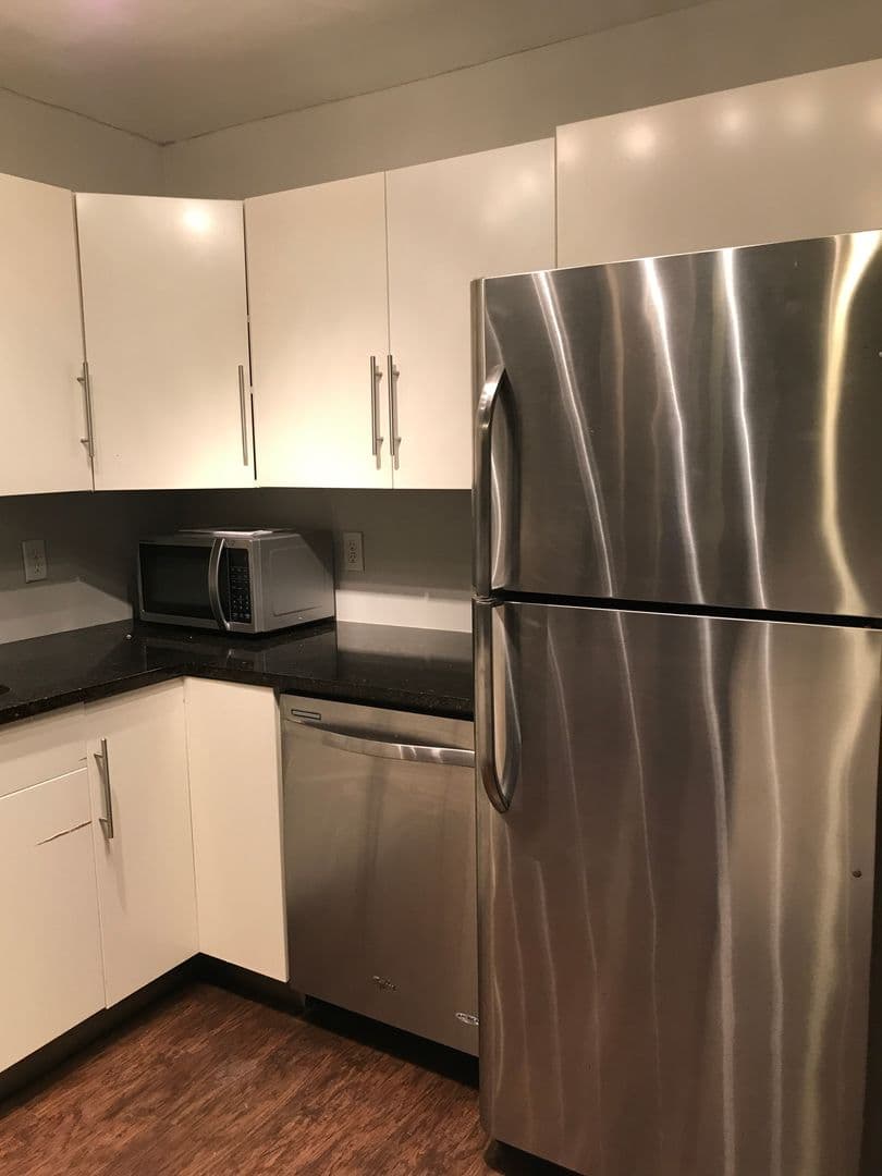 Ithaca Apartment: 702 Hudson St