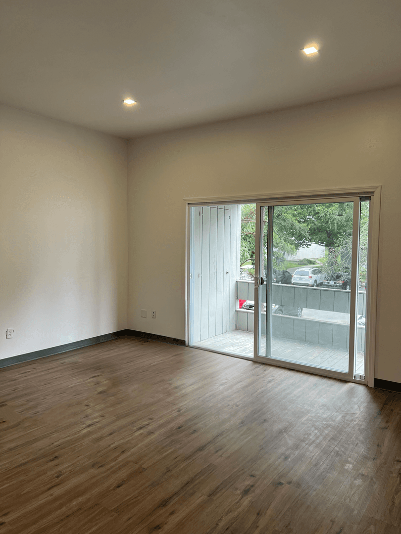 Ithaca Apartment: 87 Uptown Rd
