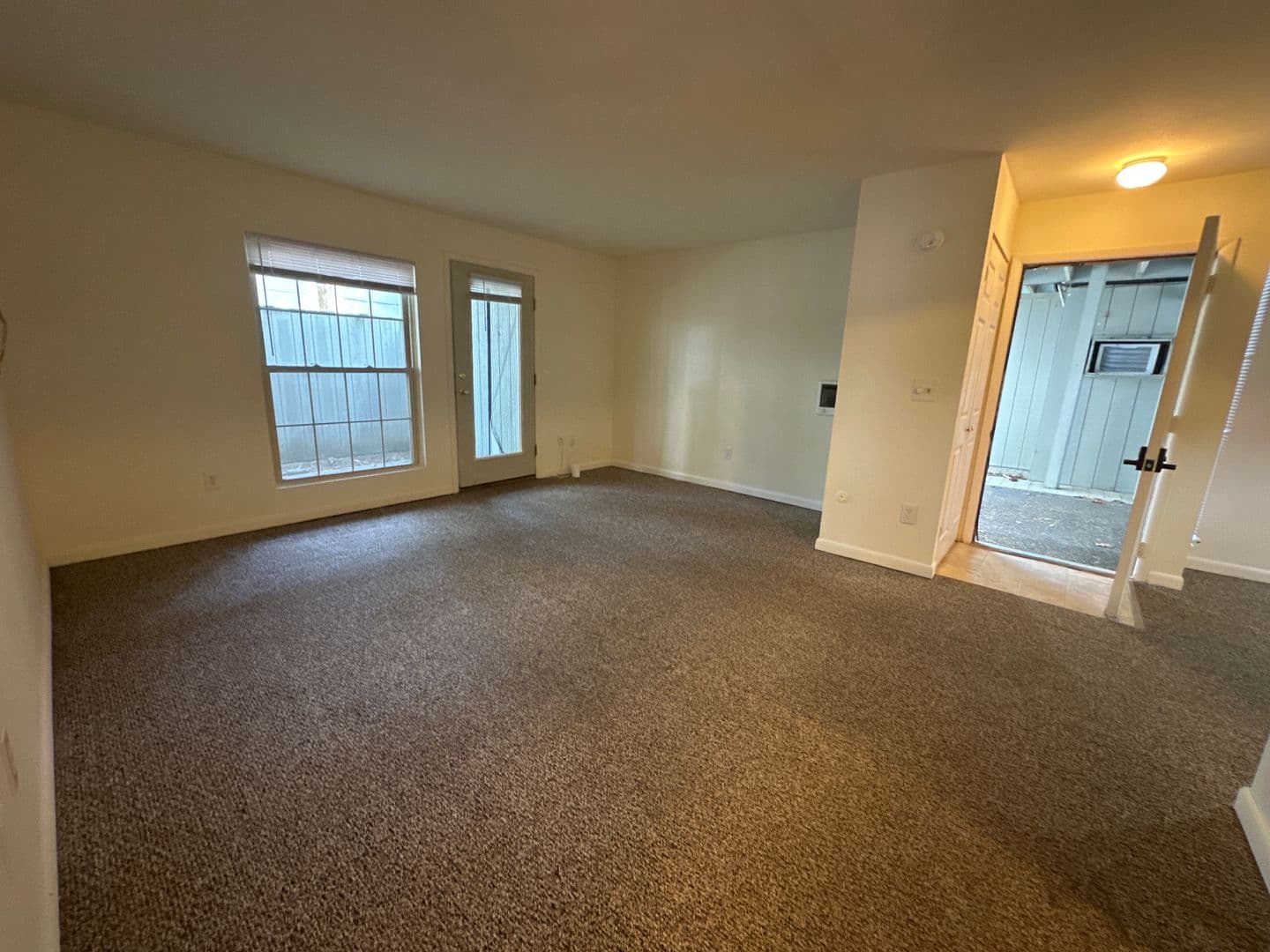 Ithaca Apartment: 87 Uptown Rd